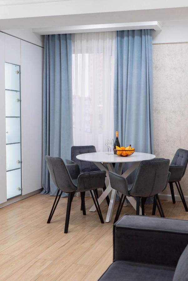 Апартаменти Rentwill Grey *